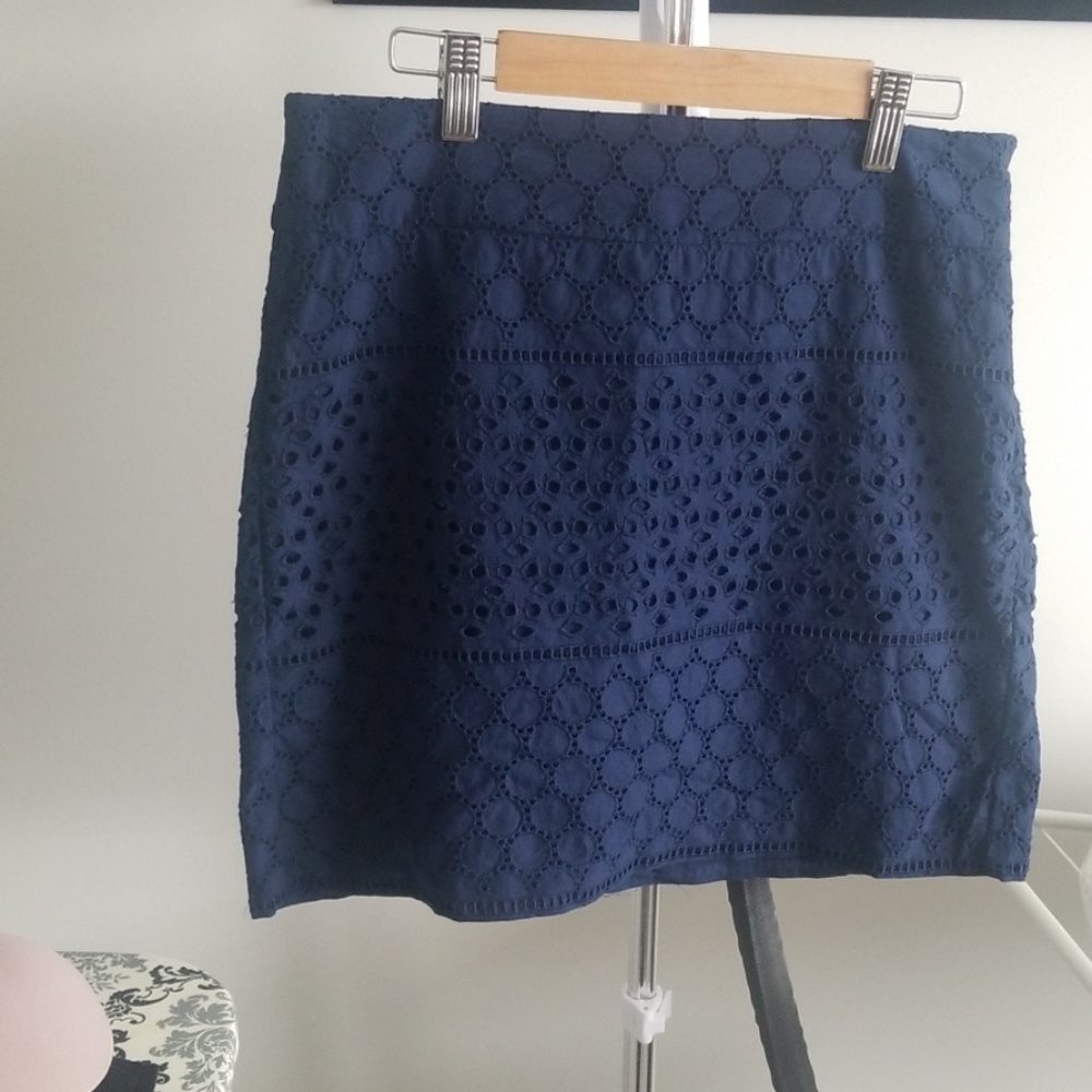 Navy lace Banana Republic skirt size 2